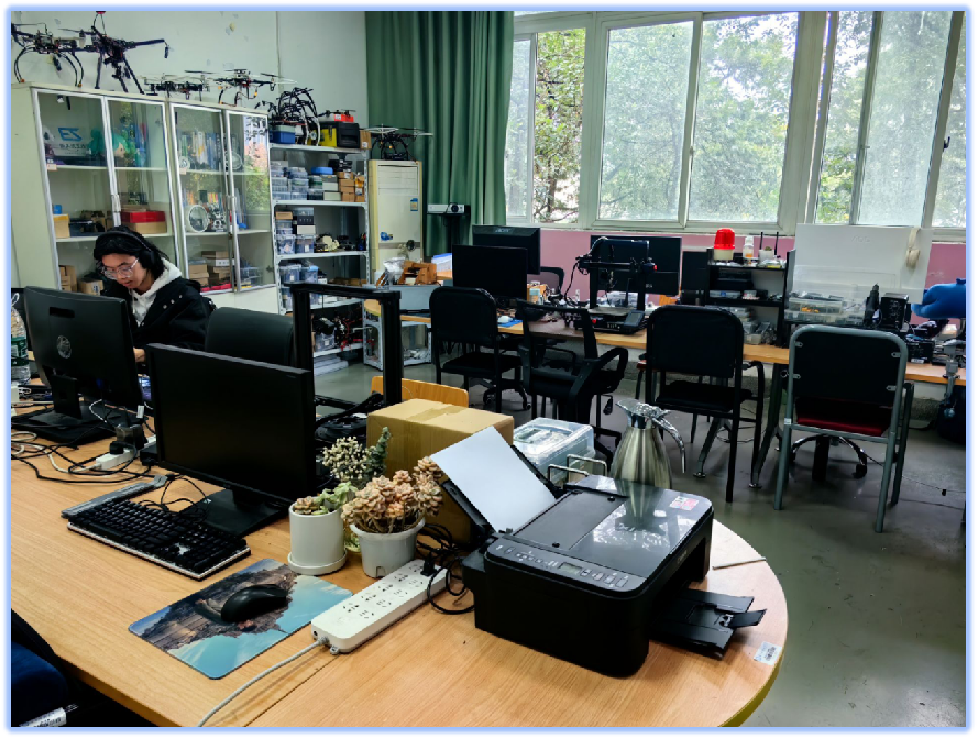 工作室环境:学习与设备区
